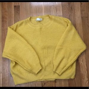 HM oversized yellow sweater.